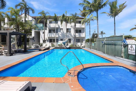 Resort Style Holiday - Accommodation in Brisbane 0