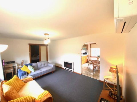 Retro Riverside Redan, Ballarat - Accommodation in Brisbane 2