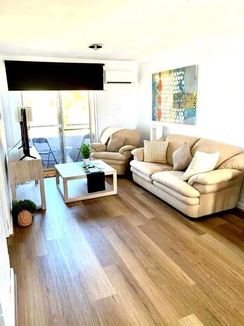 Right In Fremantle - Accommodation in Brisbane 0