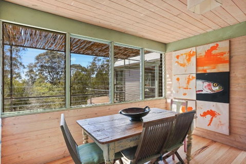 Rikkara Sanctuary 19 Rikkara Avenue Private Retreat - Accommodation in Brisbane 3