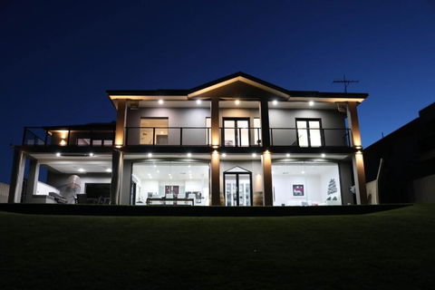 River Devine - Accommodation in Brisbane 2