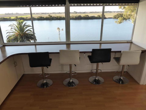 Riverfront Holiday House - Accommodation in Brisbane 2