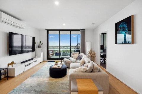 Riverina - Ultimate Footscray Getaway With Parking - Accommodation in Brisbane 0