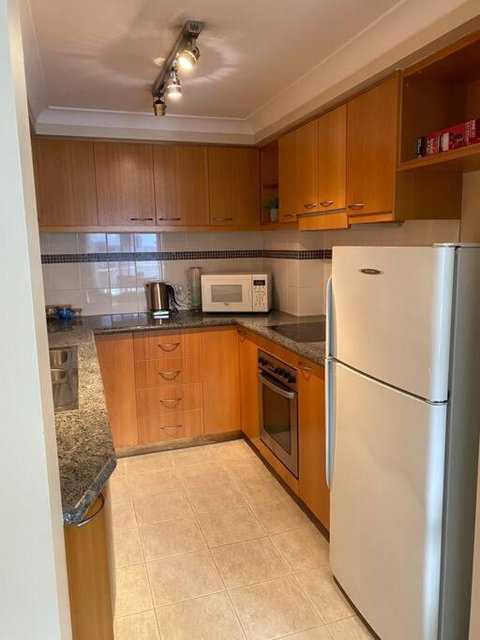 RIVERSIDE CITY VIEW PARKING NETFLIX WIFI WINE FREE - Accommodation in Brisbane 2