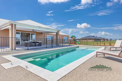 Riverside Meadows - Accommodation in Brisbane 0