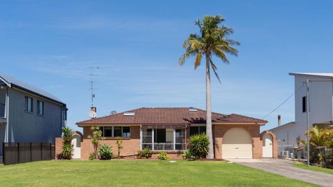 Riverside Retreat, Coolangatta, Near Seven Mile Beach - Accommodation in Brisbane 3