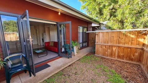Rise N Shine - Affordable 50sqm Garden Apartment - Accommodation in Brisbane 0