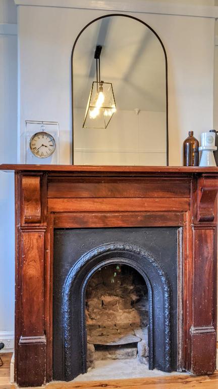 Roseland Cottage - CBD Heritage - Accommodation in Brisbane 1