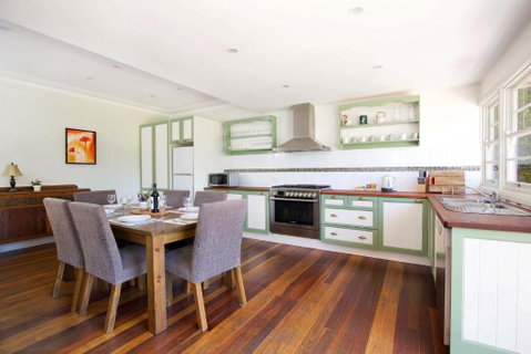 Rodova Cottage - Accommodation in Brisbane 1