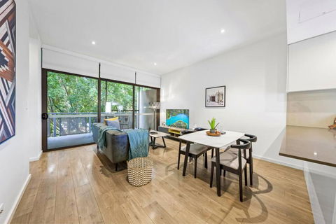 Rooftop 2 Bed Apt With Terrace At Newtown - Accommodation in Brisbane 1