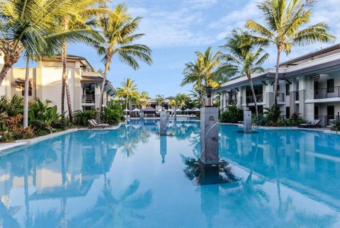 Rooftop Tranquility At Stunning Temple Resort - Accommodation in Brisbane 3