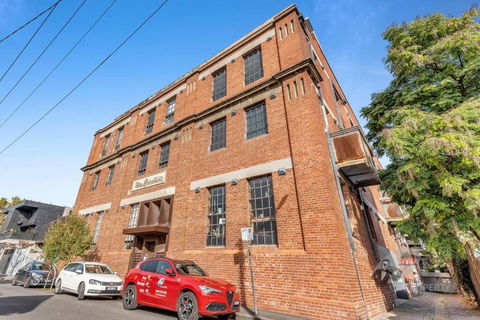 Rooftop Warehouse In Fitzroy - Accommodation in Brisbane 2