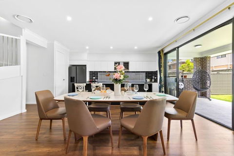 Rouse Hill Fancy 5bedrooms House - Accommodation in Brisbane 0