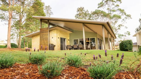 RUST - Accommodation in Brisbane 1
