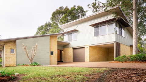 RUST - Accommodation in Brisbane 2