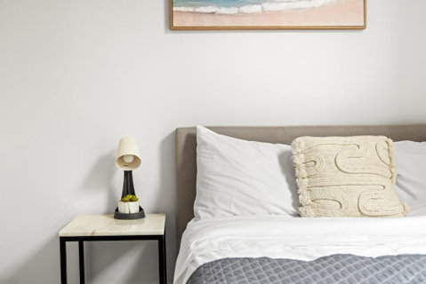 Rustic Double Room - Central Location In Kensington - Shared Bathroom - Accommodation in Brisbane 1