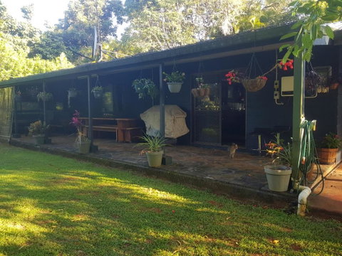Rustic Retreat - Accommodation in Brisbane 0