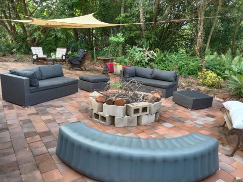 Rustic Retreat - Accommodation in Brisbane 3