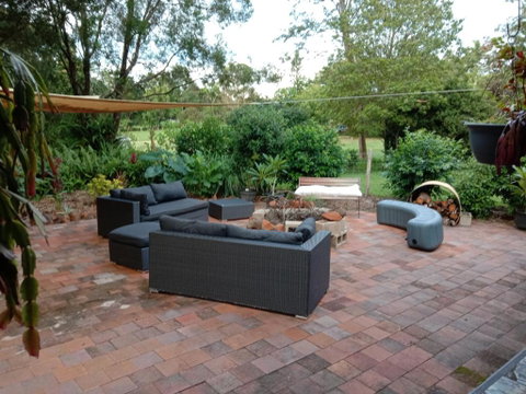 Rustic Retreat - Accommodation in Brisbane 2