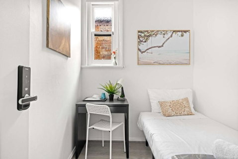 Rustic Single Room - Central Spot At Kengsinton - Shared Bathroom - Accommodation in Brisbane 1