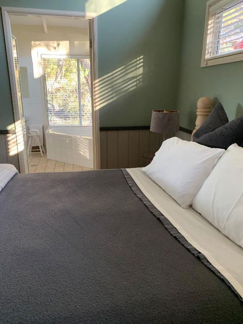 Rustic Spirit - Accommodation in Brisbane 2