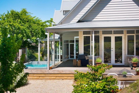 Sades - Accommodation in Brisbane 0