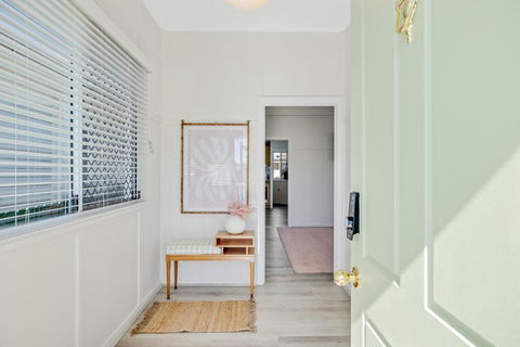 Sage Cottage! CBD Perfection! - Accommodation in Brisbane 3