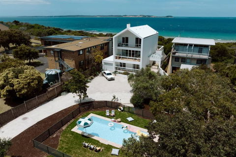Sagres Queenscliff - Luxury House By The Beach - Accommodation in Brisbane 1
