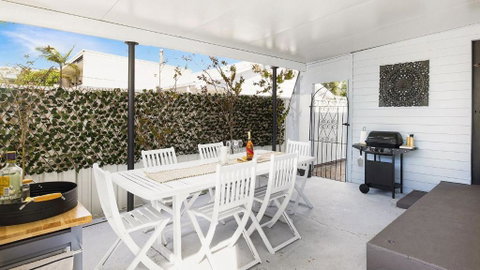 Salamander Sweet Foreshore Drive - Accommodation in Brisbane 0