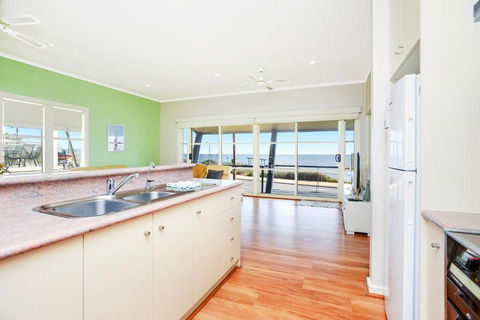 Salt - Aldinga Beach - C21 SouthCoast Holidays - Accommodation in Brisbane 3