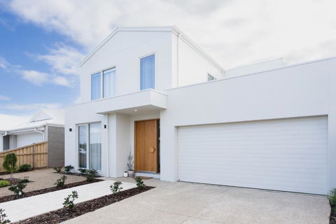 Saltwater Lux, 4 Bdrm, 3 Bath, Golf, Weddings, Beaches, Adventure Park - Accommodation in Brisbane 0