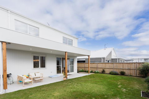 Saltwater Lux, 4 Bdrm, 3 Bath, Golf, Weddings, Beaches, Adventure Park - Accommodation in Brisbane 3