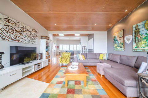 Saltwater 5 - Sleeps 8 - Close To Main Beach - Accommodation in Brisbane 0
