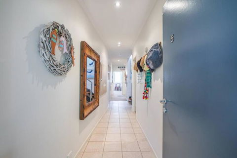 Saltwater 5 - Sleeps 8 - Close To Main Beach - Accommodation in Brisbane 3