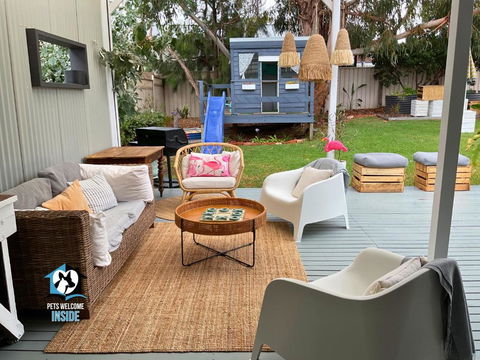 Saltwater Sunsets Seaside Haven With Ocean Views - Accommodation in Brisbane 0