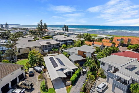 Salty Crab Bungalow - Accommodation in Brisbane 3