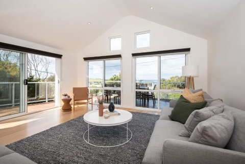 Salty Shores Smiths Beach - Accommodation in Brisbane 0