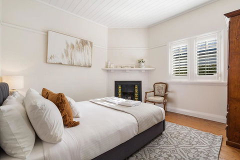 Sampson Cottage - Historic Charm - Accommodation in Brisbane 1