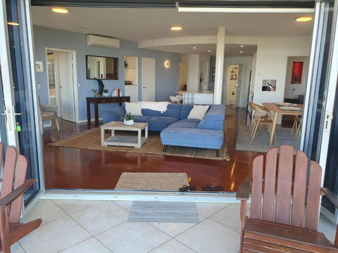 Sanbah-Surf, Views, Beach - Accommodation in Brisbane 1
