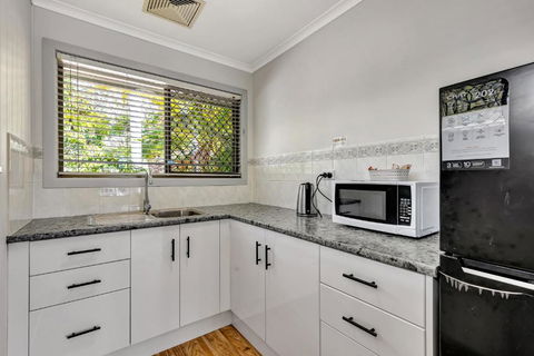Sanctuary Lakes Fauna Retreat - Accommodation in Brisbane 2