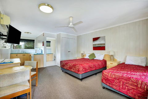 Sanctuary Lakes Fauna Retreat - Accommodation in Brisbane 3