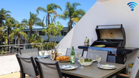 Sand And Sea - Accommodation in Brisbane 0