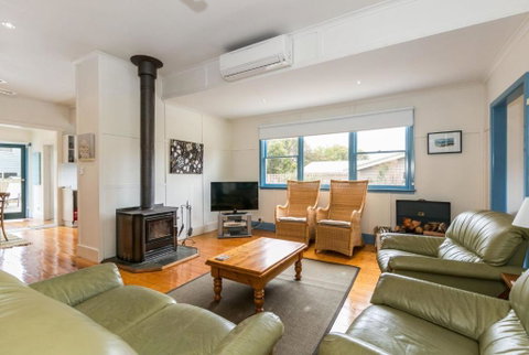 Sand Surf And Sunshine - Accommodation in Brisbane 2