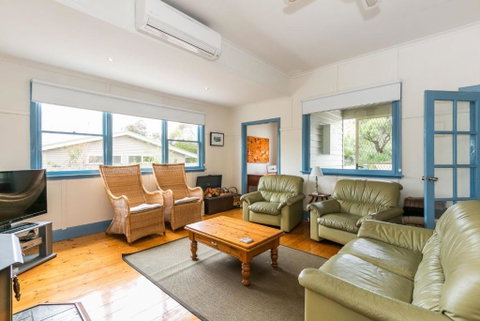 Sand Surf And Sunshine - Accommodation in Brisbane 3