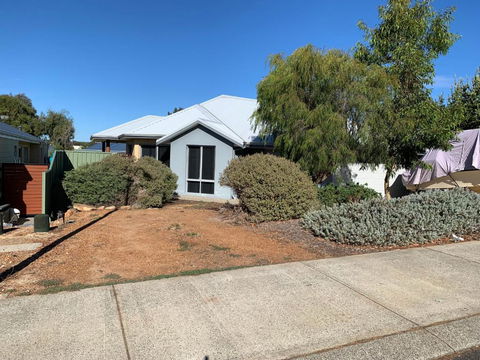 Sandalwood Guest Room - Accommodation in Brisbane 0