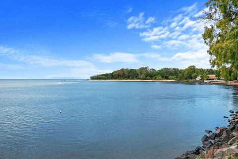 Sandbar On Moreton 5 Bedroom - Accommodation in Brisbane 0