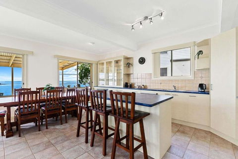 Sandbar On Moreton 5 Bedroom - Accommodation in Brisbane 3