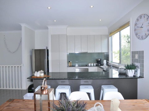 Sandpiper 3 - Close To Town And Beach - Accommodation in Brisbane 2