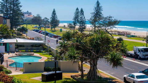 Sandrift Beachfront Apartments - Accommodation in Brisbane 1