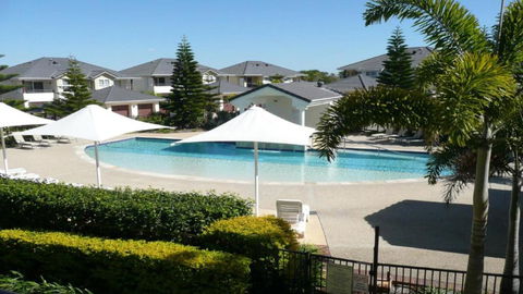 Sands 16, 20 - 22 Pacific Parade - Accommodation in Brisbane 1
